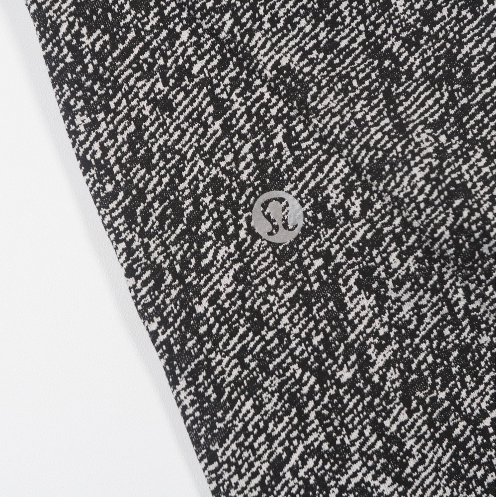 Lululemon Yoga Pants Athletic Leggings Black White Patterned Size 4